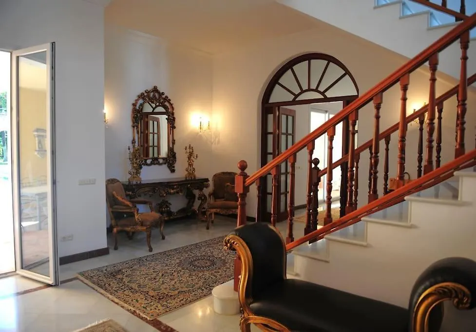 Prestigious Villa With Vintage Charm In Kings & Queens Sotogrande San Roque  Espagne