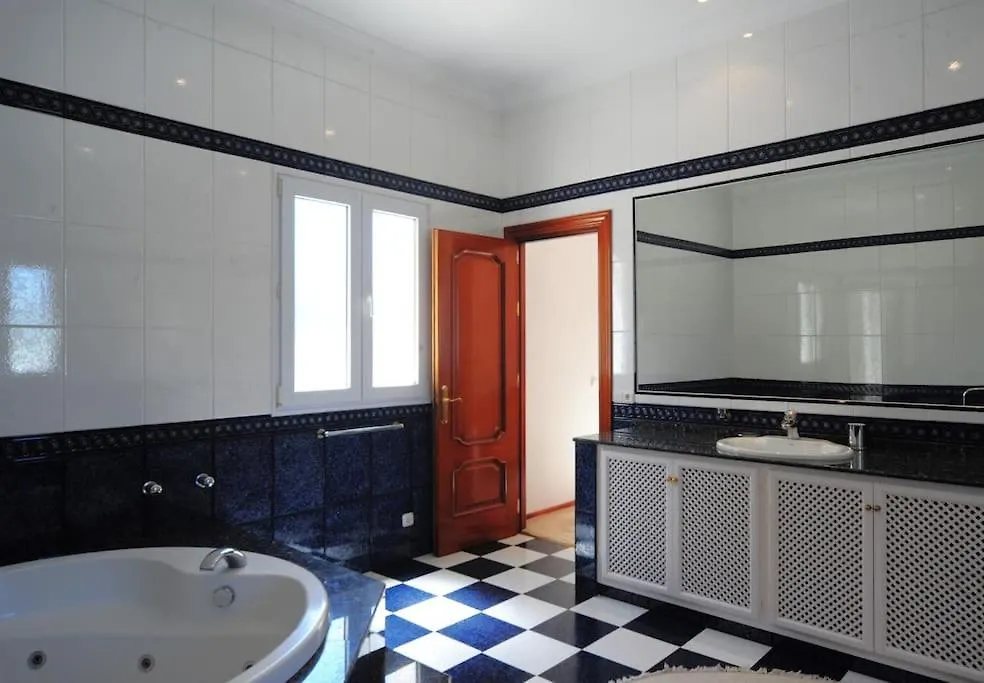 Prestigious Villa With Vintage Charm In Kings & Queens Sotogrande San Roque  Espagne